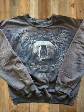 Faded Brown Animal Planet Bear Graphic Crewneck Sweatshirt Medium Distressed Y2K